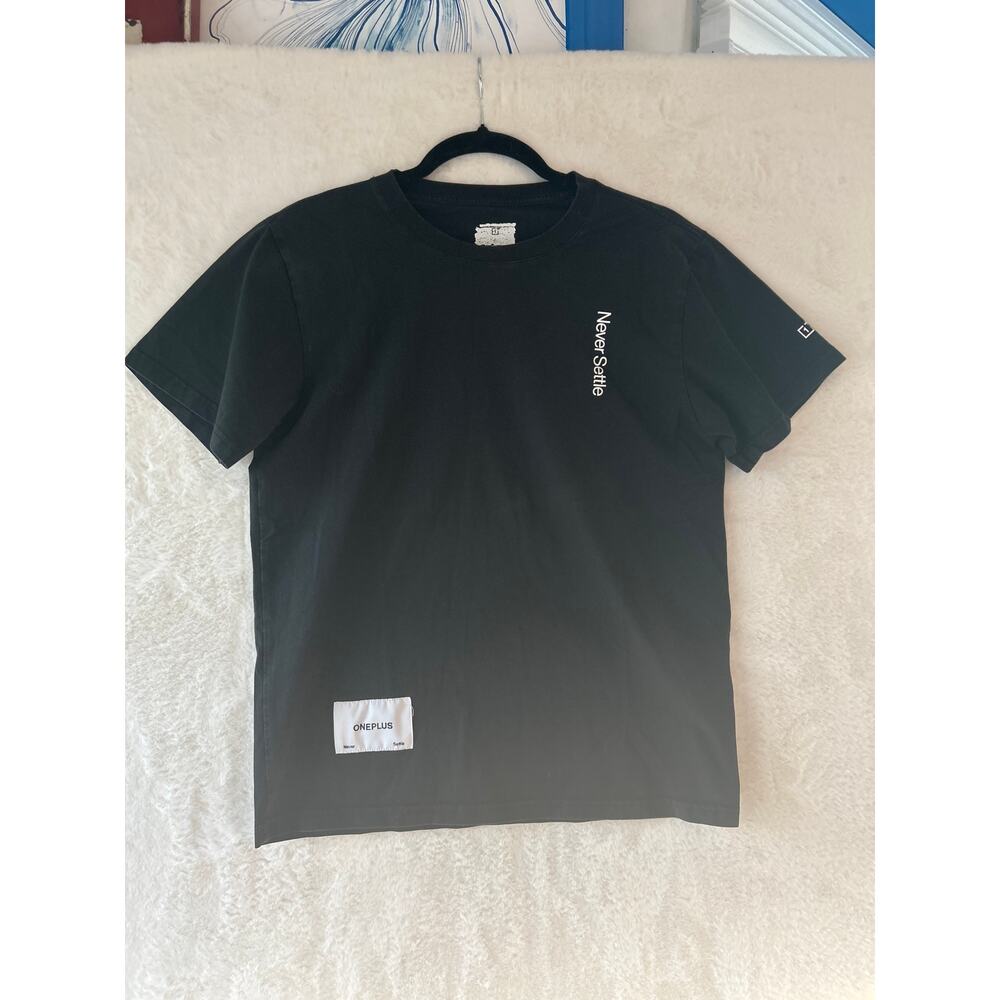 OnePlus Never Settle Graphic T Shirt Black Size Small